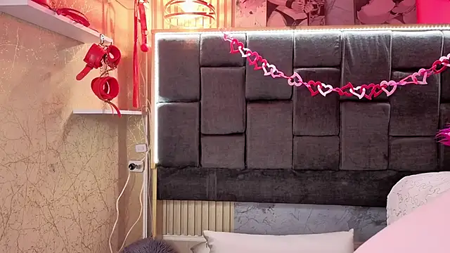 Im-Lola online show from 02-12-26, 09:43