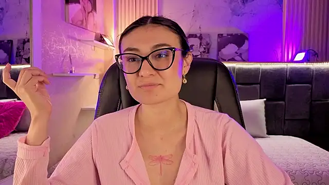 Im-Lola online show from 03-18-26, 08:34