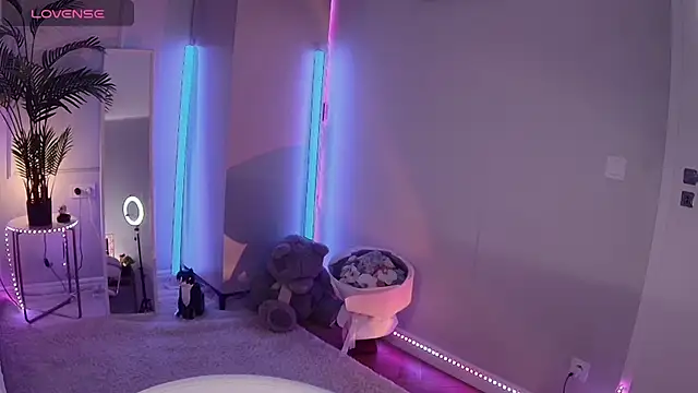 Alice Bloome online show from 10-30-25, 06:26