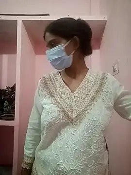 Snapshot of Rani_299 chatting on 10-29-25, 07:43 Rani 299 online show from 10-29-25, 07:43