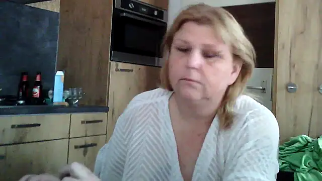 Sylviastar46 online show from 03-27-26, 08:26