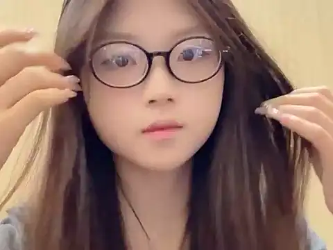 xiaojingzi66 online show from 11-05-25, 06:46