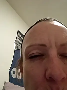 Snapshot of Karebearz1 chatting on 11-20-25, 02:23 Karebearz1 online show from 11-20-25, 02:23