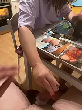 Teeny-Slut18 online show from 08-07-26, 08:00