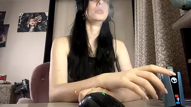 Snapshot of AnGallo chatting on 11-02-25, 10:01 AnGallo online show from 11-02-25, 10:01