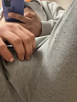 llioo22 online show from 02-10-26, 07:12