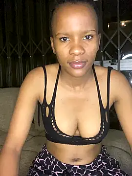 Snapshot of Maahlerh123 chatting on 10-29-25, 08:54 Maahlerh123 online show from 10-29-25, 08:54