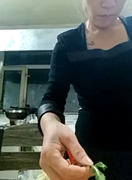 aniani11 online show from 11-17-25, 08:53