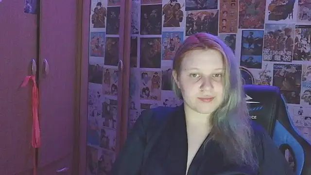 Snapshot of FoxPlayXX chatting on 07-14-26, 01:41 FoxPlayXX online show from 07-14-26, 01:41