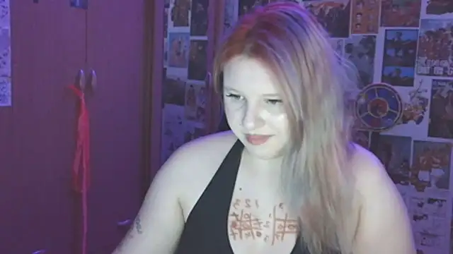 Snapshot of FoxPlayXX chatting on 07-28-26, 12:29 FoxPlayXX online show from 07-28-26, 12:29