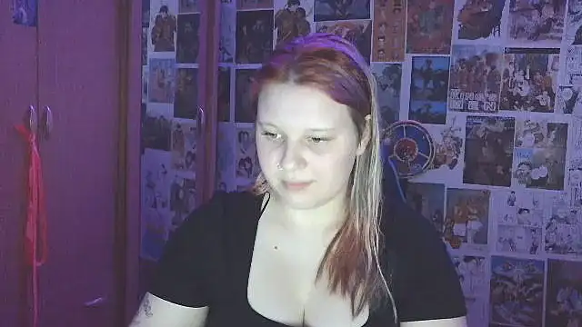 Snapshot of FoxPlayXX chatting on 08-05-26, 08:33 FoxPlayXX online show from 08-05-26, 08:33