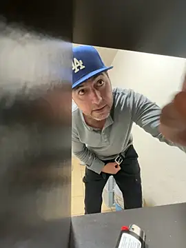 ezrah23 online show from 02-18-26, 09:33