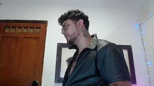 Andrew Foxx1 online show from 10-30-25, 02:18