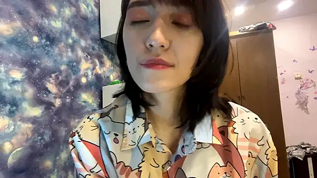 Lala Lush online show from 10-29-25, 04:20