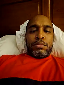 TraddyZaddy online show from 10-30-25, 03:19