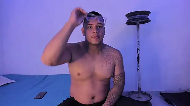 LucassFoster online show from 11-05-25, 01:55