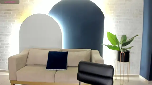 BellaConnorX online show from 05-12-26, 04:42