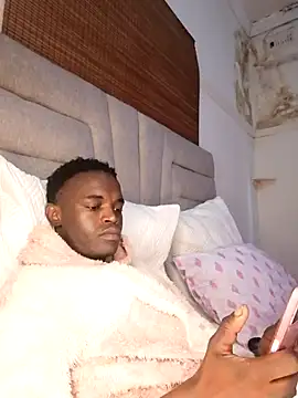 Snapshot of Lucile_Carrie chatting on 11-05-25, 09:20 Lucile Carrie online show from 11-05-25, 09:20