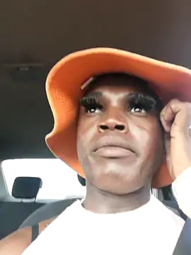 Lucile Carrie online show from 03-07-26, 02:14