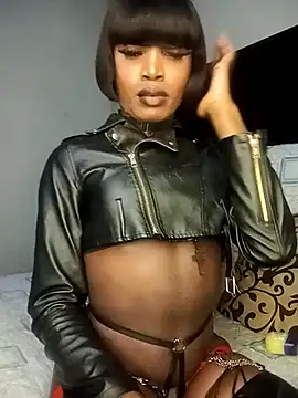 Lucile Carrie online show from 04-03-26, 01:25