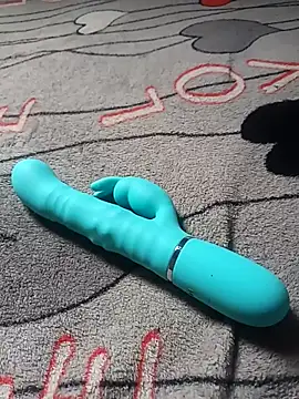 Lupisloli online show from 10-29-25, 09:38