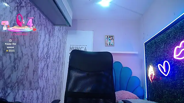 valeria martinez19 online show from 12-17-25, 10:05