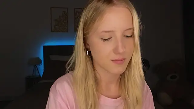 Snapshot of adele_armass chatting on 03-19-26, 09:08 adele armass online show from 03-19-26, 09:08