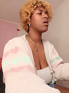 EvonyFoxxx online show from 05-07-26, 02:39