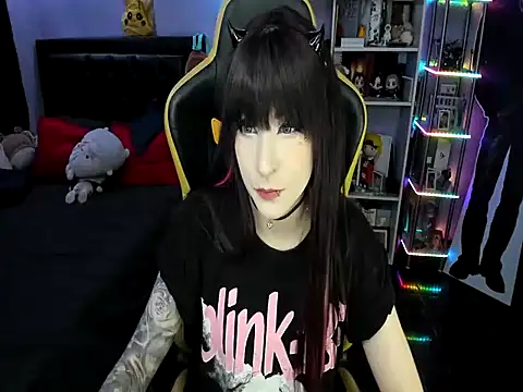 Yummy dark online show from 02-25-26, 04:44