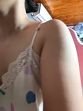 Snapshot of Okleotina9 chatting on 03-02-26, 05:08 Okleotina9 online show from 03-02-26, 05:08