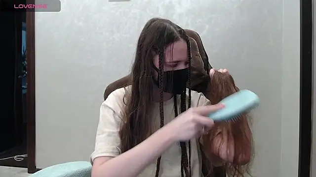 ZlatoslavaLo online show from 12-04-25, 09:40