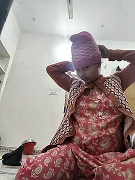 Snapshot of Cute_Arushi chatting on 12-22-25, 06:21 Cute Arushi online show from 12-22-25, 06:21