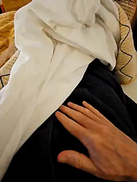 Snapshot of cum_daily1 chatting on 11-03-25, 08:48 cum daily1 online show from 11-03-25, 08:48