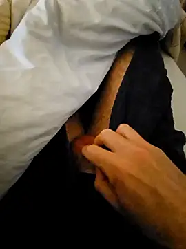 Snapshot of cum_daily1 chatting on 11-06-25, 08:37 cum daily1 online show from 11-06-25, 08:37