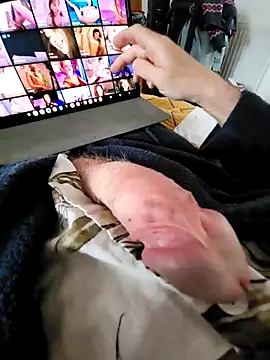 Snapshot of cum_daily1 chatting on 04-15-26, 08:10 cum daily1 online show from 04-15-26, 08:10