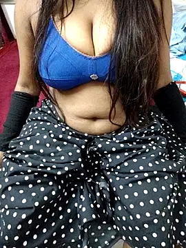 Snapshot of Rithikasangupta chatting on 11-17-25, 08:14 Rithikasangupta online show from 11-17-25, 08:14