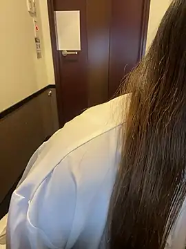 Snapshot of emiri_da_nyan chatting on 03-19-26, 11:47 emiri da nyan online show from 03-19-26, 11:47