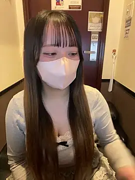 Snapshot of emiri_da_nyan chatting on 03-28-26, 11:54 emiri da nyan online show from 03-28-26, 11:54