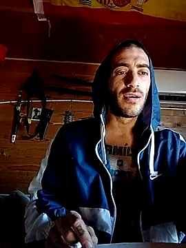 Snapshot of Alicantino69 chatting on 11-16-25, 07:47 Alicantino69 online show from 11-16-25, 07:47