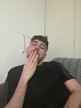 yasinesra757  online show from 03-08-26, 07:06