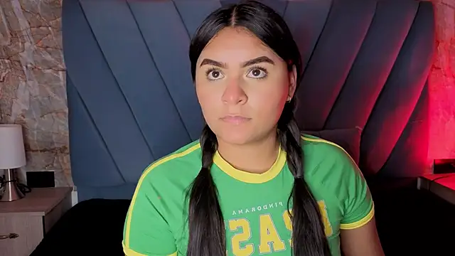 amarahanks1 online show from 11-12-25, 03:45