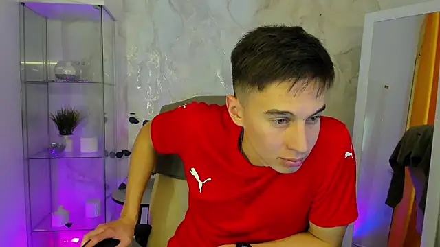 Snapshot of MarkKullen chatting on 11-01-25, 05:15 MarkKullen online show from 11-01-25, 05:15