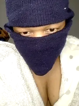 Snapshot of Teddypuer chatting on 11-01-25, 06:21 Teddypuer online show from 11-01-25, 06:21