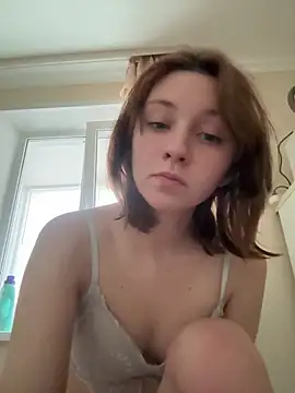 Snapshot of bunnyria1 chatting on 03-29-26, 02:39 bunnyria1 online show from 03-29-26, 02:39