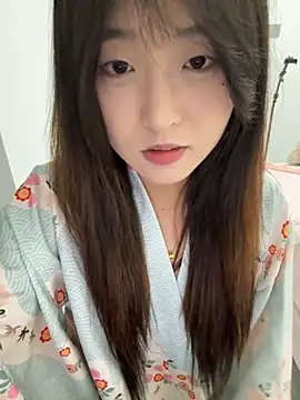 Snapshot of minnie566 chatting on 11-02-25, 01:35 minnie566 online show from 11-02-25, 01:35