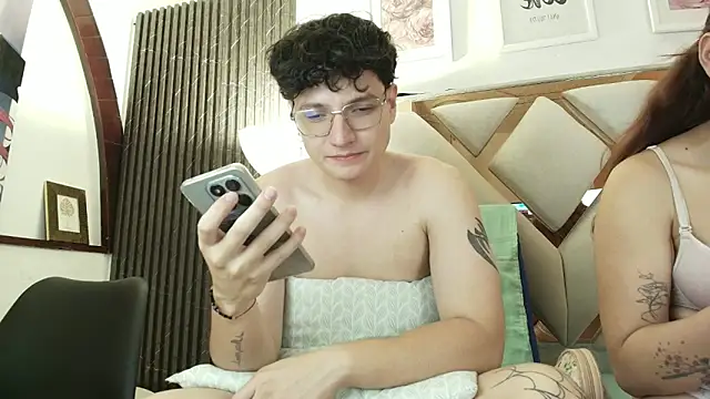Zoe And Dylan  online show from 05-29-26, 02:15