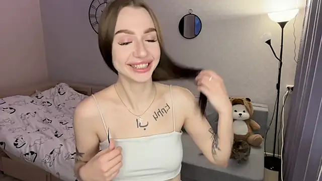  Hey lola  online show from 11-19-25, 10:26