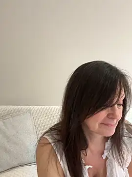 Snapshot of HotLdyllic chatting on 03-17-26, 04:21 HotLdyllic online show from 03-17-26, 04:21