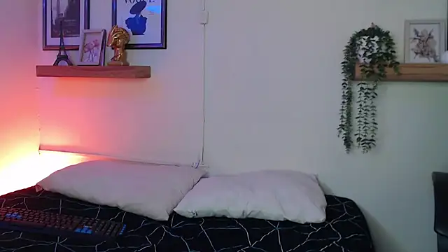 Madisonkay online show from 05-08-26, 07:08