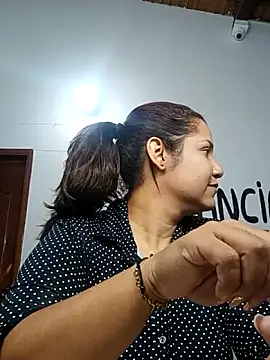 Samaraa Lee online show from 11-18-25, 11:36